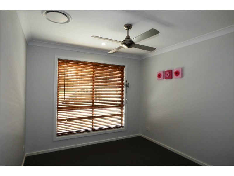 19 Kimberley Creek Road, Upper Coomera QLD 4209