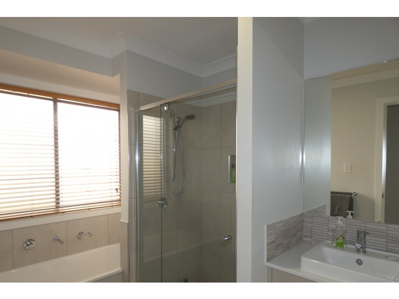 19 Kimberley Creek Road, Upper Coomera QLD 4209