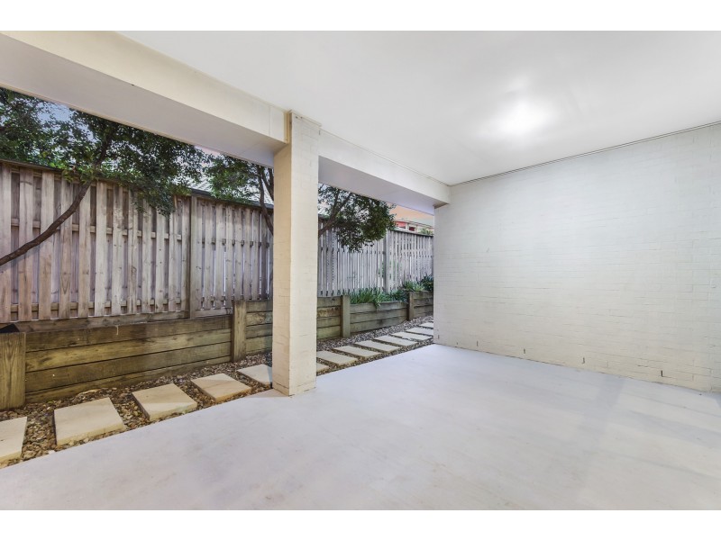 8 Starush Court, Upper Coomera QLD 4209