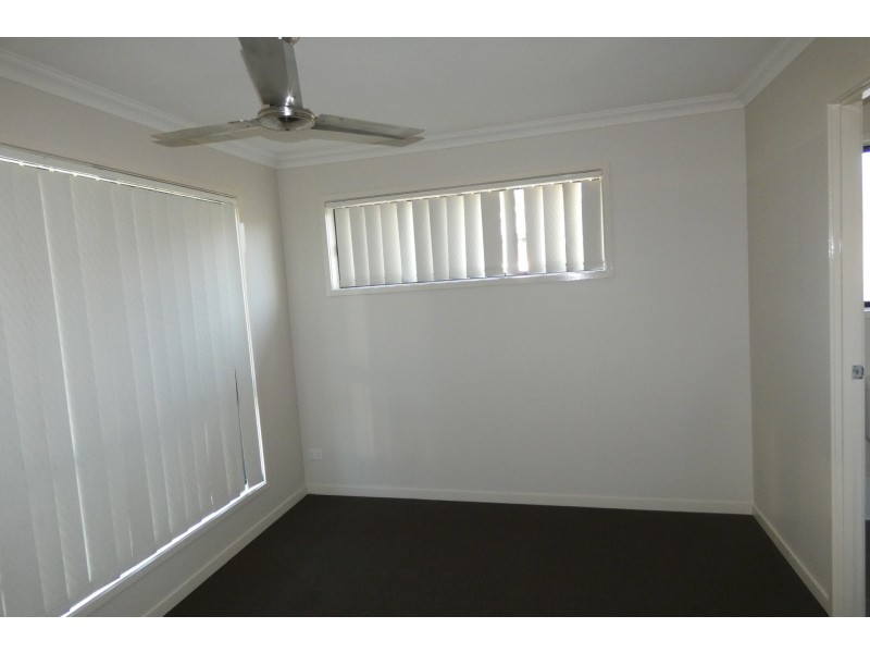 10 Armani Avenue, Pimpama QLD 4209