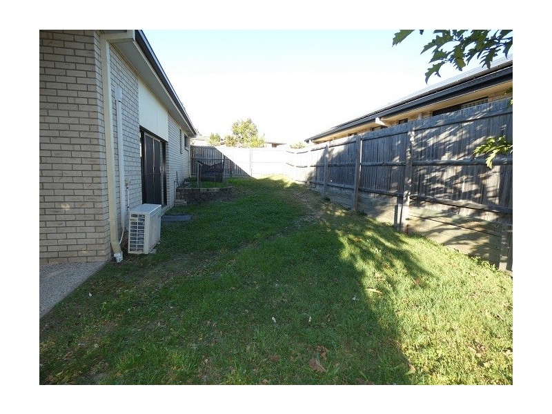 10 Armani Avenue, Pimpama QLD 4209