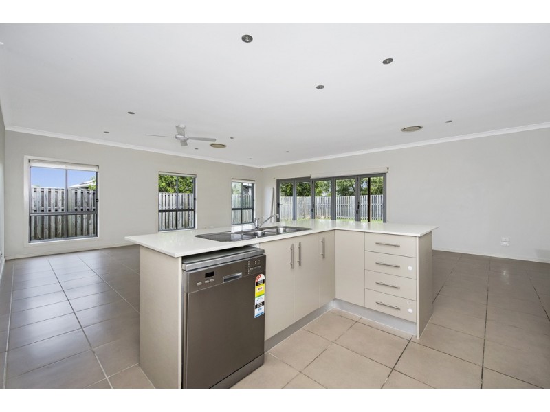2 Coach Way, Upper Coomera QLD 4209