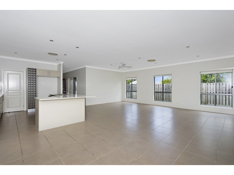 2 Coach Way, Upper Coomera QLD 4209