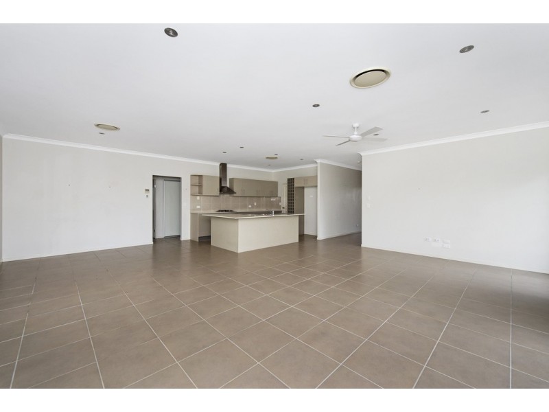 2 Coach Way, Upper Coomera QLD 4209