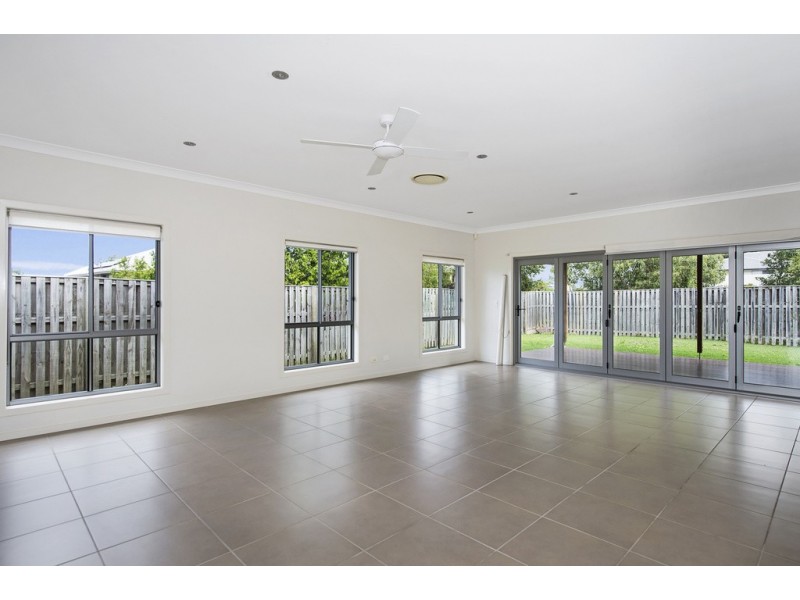 2 Coach Way, Upper Coomera QLD 4209