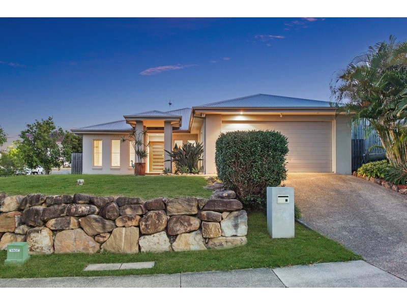 2 Coach Way, Upper Coomera QLD 4209