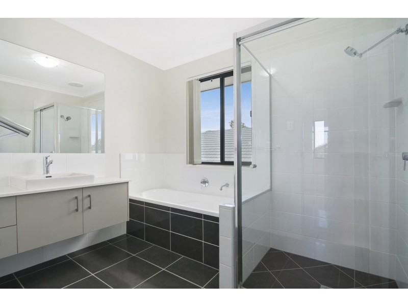 8 Tribeca Circuit, Coomera QLD 4209