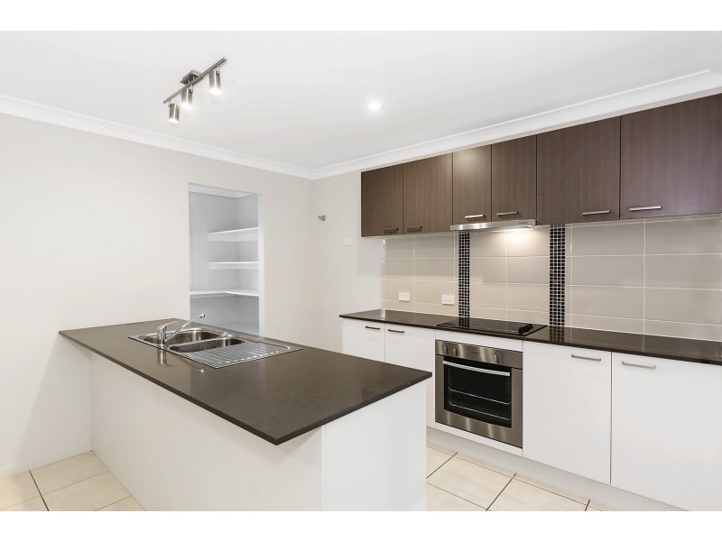 8 Alexa Rise, Upper Coomera QLD 4209