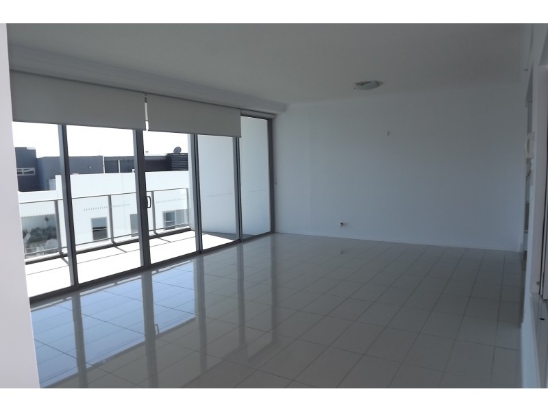 402/43 Harbour Town Drive, Biggera Waters QLD 4216