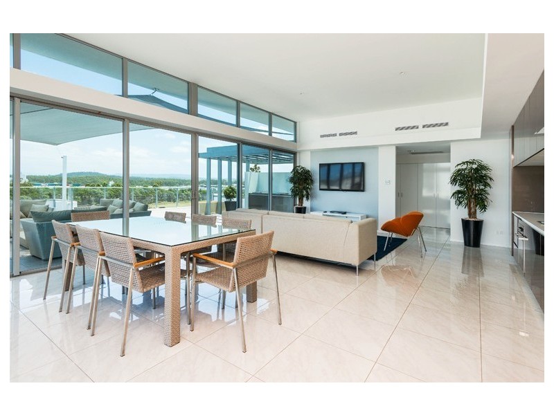 402/43 Harbour Town Drive, Biggera Waters QLD 4216