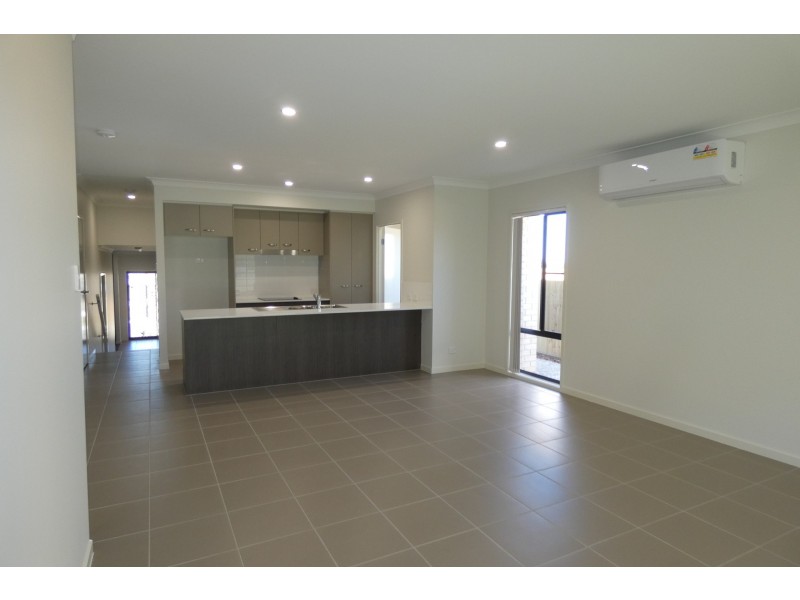 16 Tribeca Circuit, Coomera QLD 4209