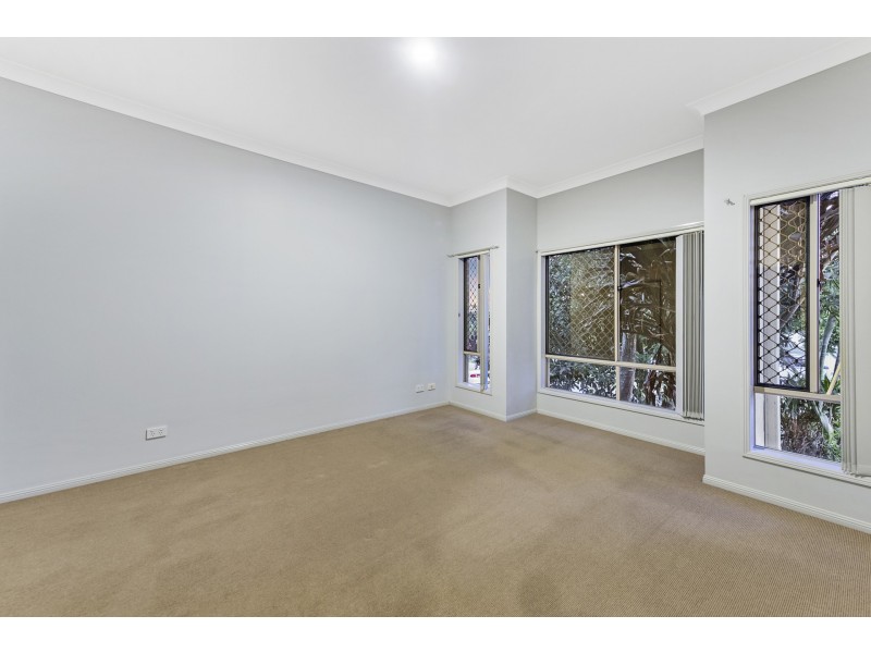 8 Starush Court, Upper Coomera QLD 4209