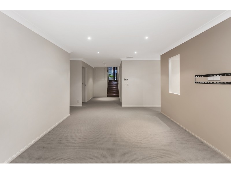 19 Serenade Drive, Coomera Waters QLD 4209