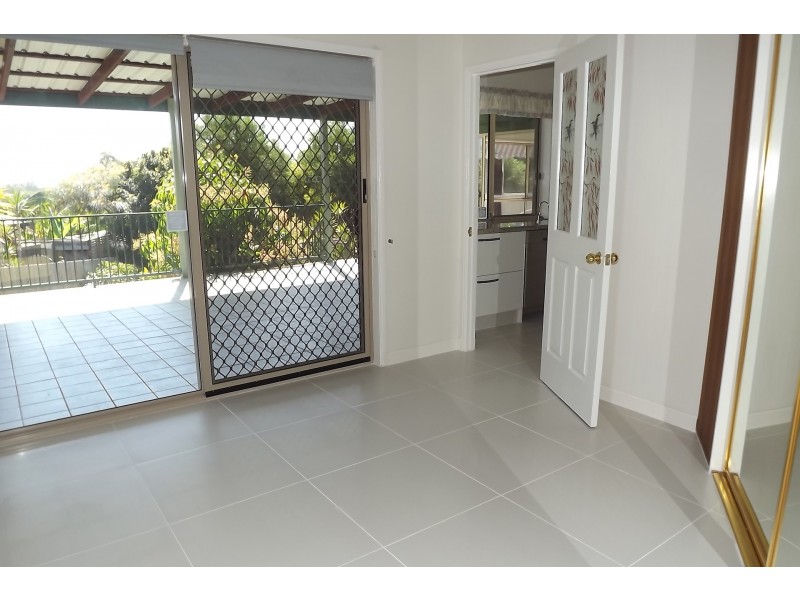 4 Wattle Glen Place, Robina QLD 4226