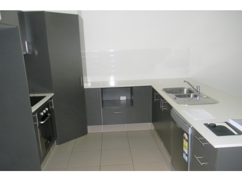 2/7 Mackenzie Street, Coomera QLD 4209