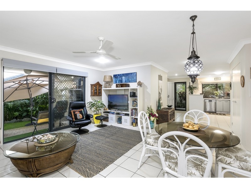 15 Cranberrie Crescent, Pimpama QLD 4209