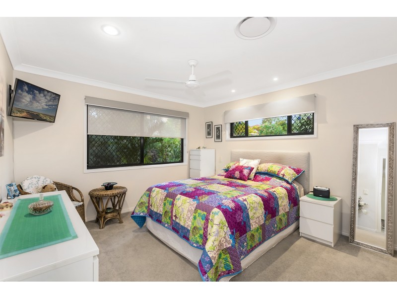 15 Cranberrie Crescent, Pimpama QLD 4209