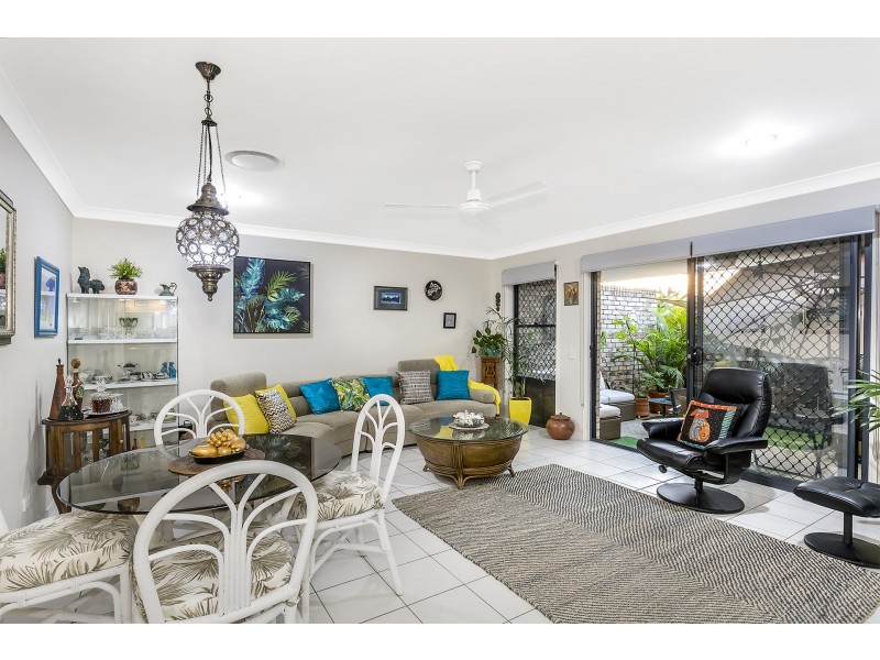 15 Cranberrie Crescent, Pimpama QLD 4209