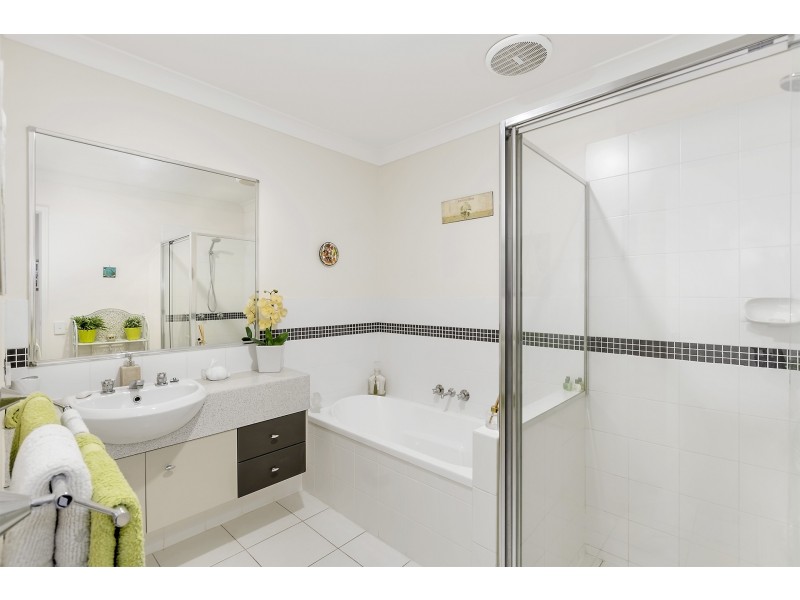 15 Cranberrie Crescent, Pimpama QLD 4209