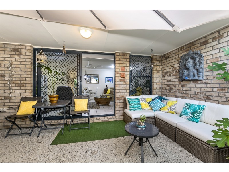 15 Cranberrie Crescent, Pimpama QLD 4209