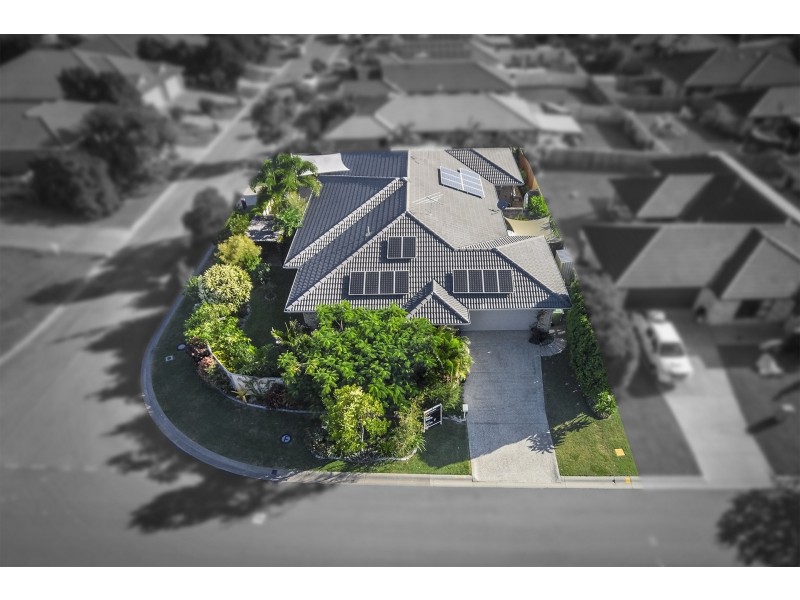 15 Cranberrie Crescent, Pimpama QLD 4209