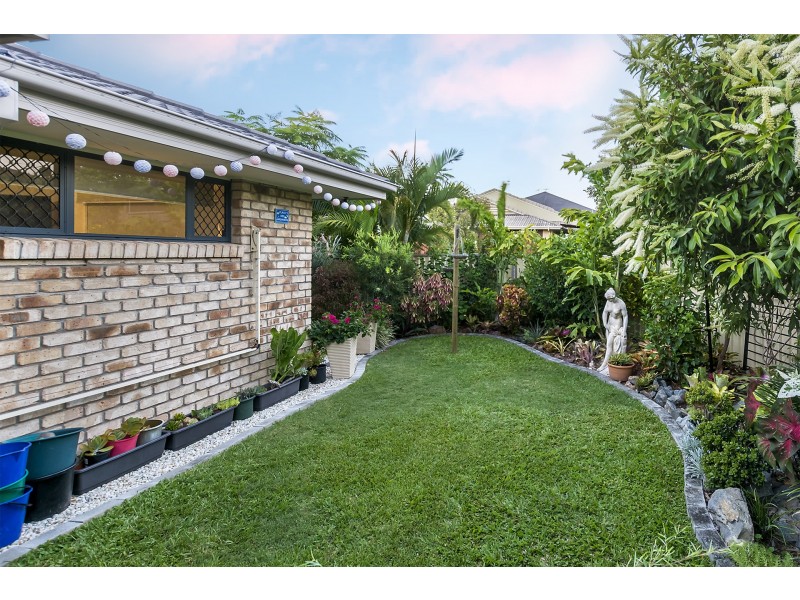 15 Cranberrie Crescent, Pimpama QLD 4209