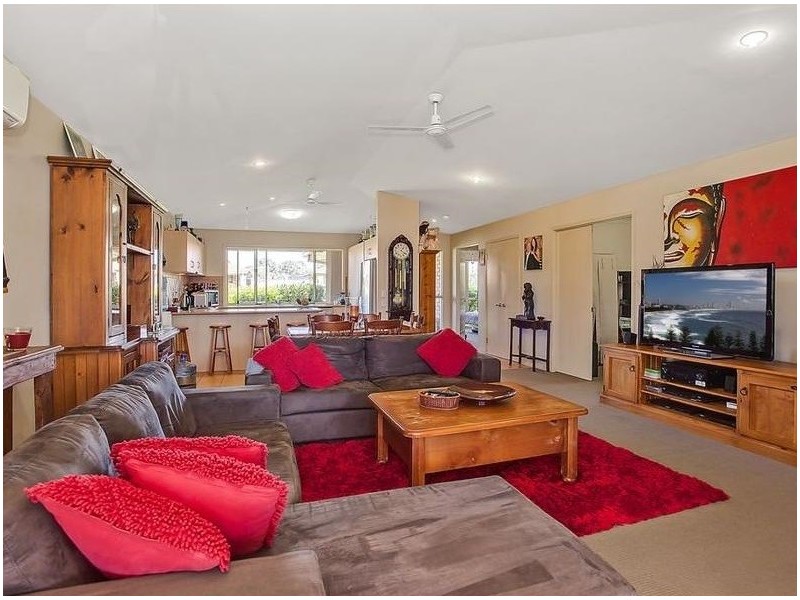 17 Meadow Way, Upper Coomera QLD 4209