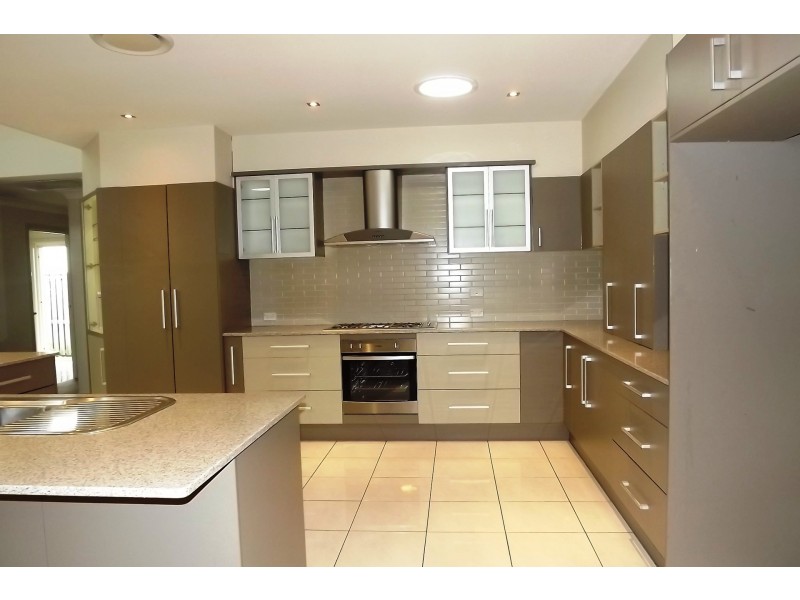 24 Ceil Circuit, Coomera Waters QLD 4209