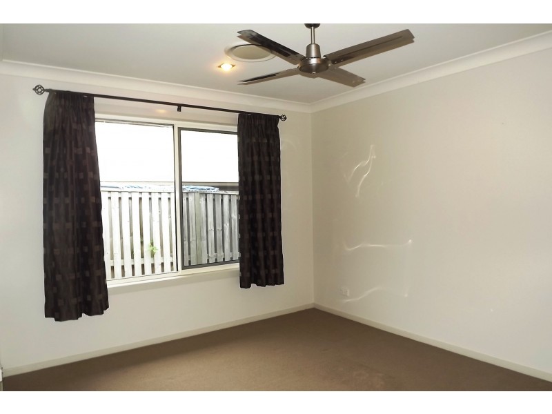 24 Ceil Circuit, Coomera Waters QLD 4209