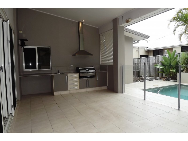 24 Ceil Circuit, Coomera Waters QLD 4209