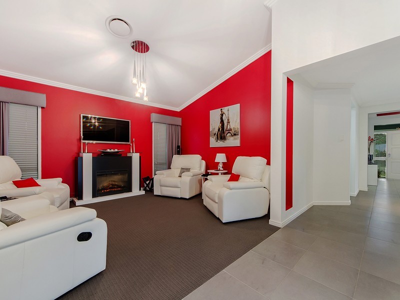 8 Pacha Close, Coomera Waters QLD 4209