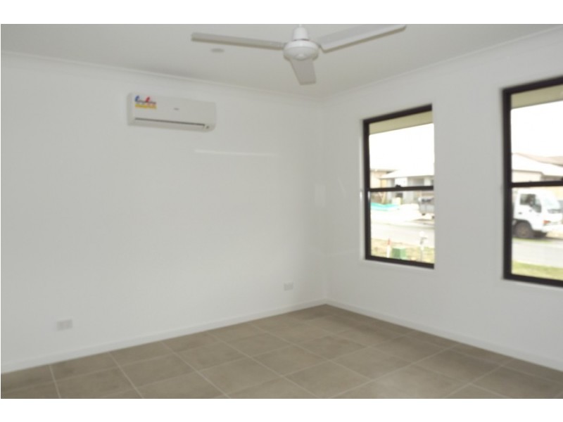 10 Greenwich Avenue, Pimpama QLD 4209