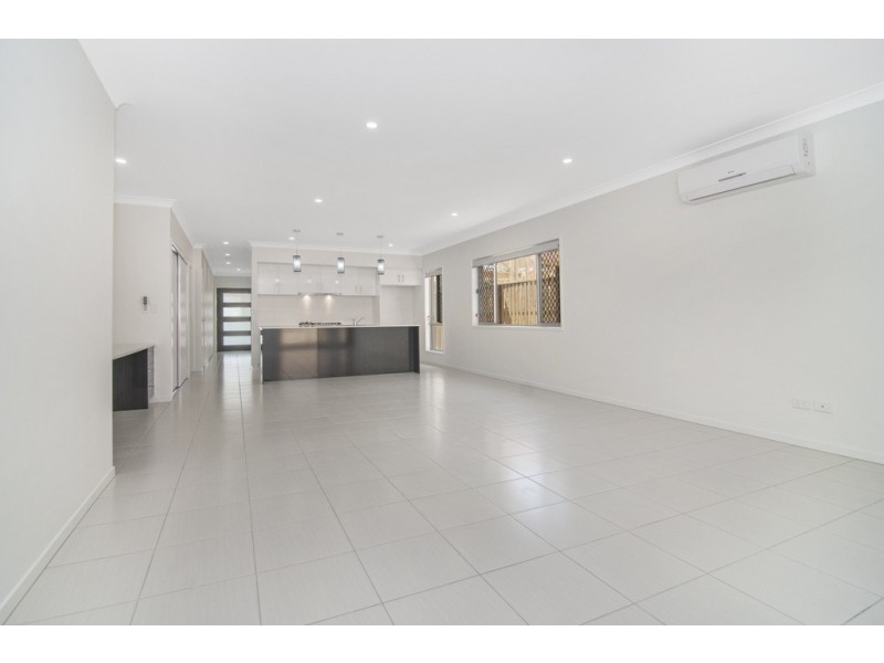 7 Idalia Street, Pimpama QLD 4209