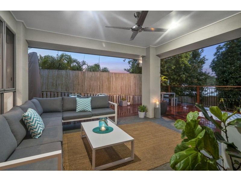 15 Riverbreeze Crescent, Maudsland QLD 4210