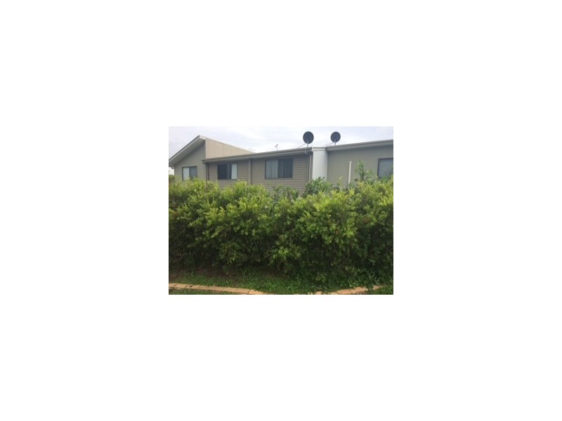 2/2 Tayla Street, Pimpama QLD 4209