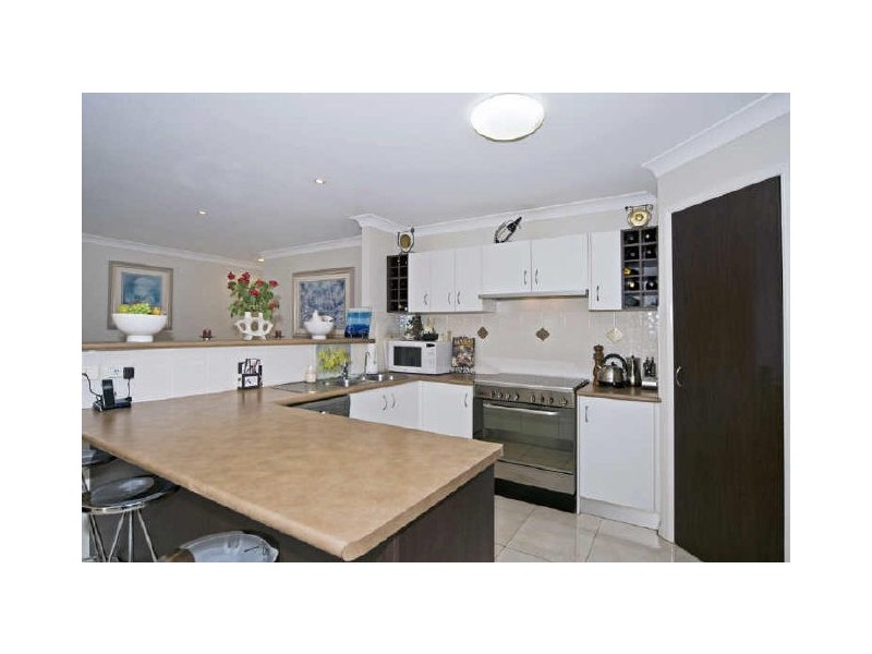 10 Nottinghill Place, Oxenford QLD 4210