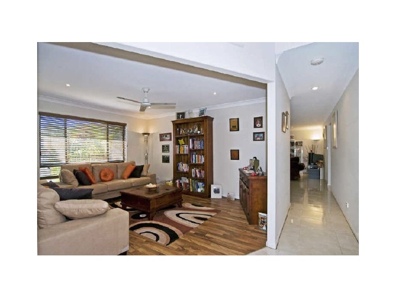 10 Nottinghill Place, Oxenford QLD 4210