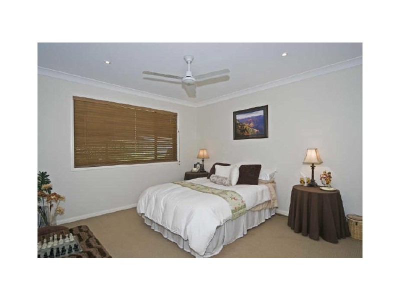 10 Nottinghill Place, Oxenford QLD 4210