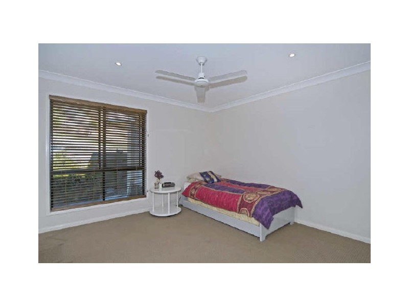 10 Nottinghill Place, Oxenford QLD 4210