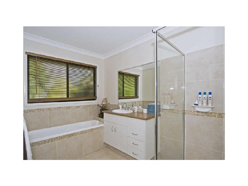 10 Nottinghill Place, Oxenford QLD 4210