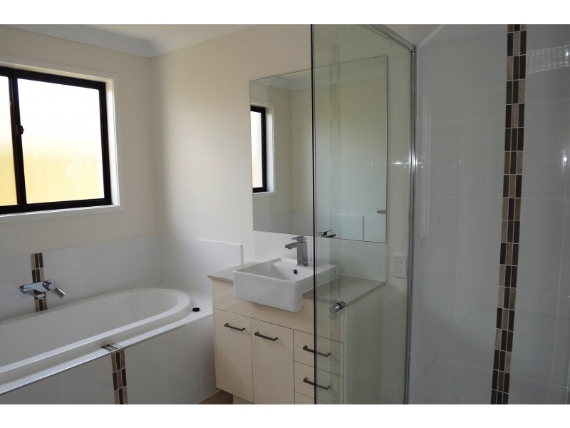 6 Fannon Court, Pimpama QLD 4209