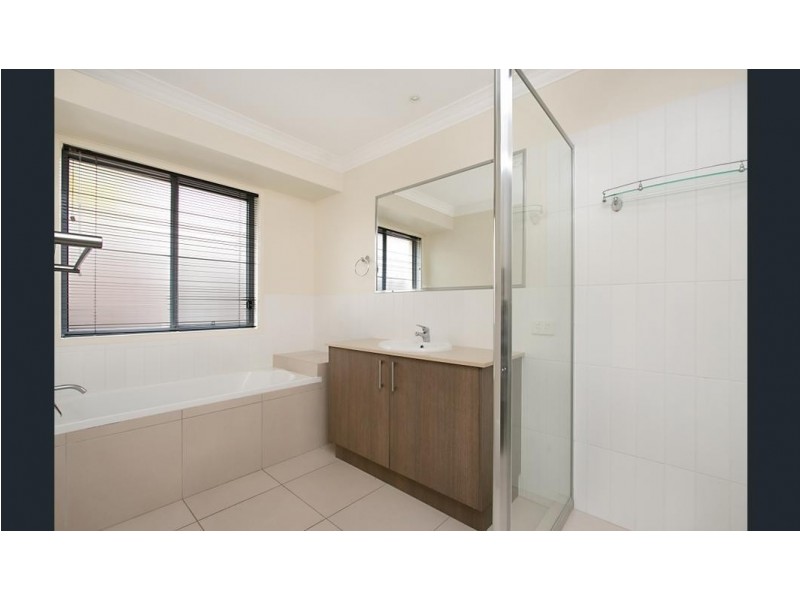 4 Rainbow Circuit, Coomera Waters QLD 4209