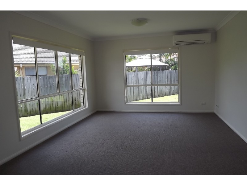 8 Caz Court, Upper Coomera QLD 4209