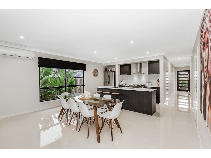 15 Dorretti Circuit, Upper Coomera QLD 4209
