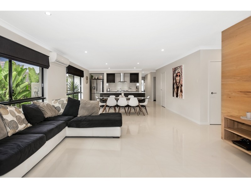 15 Dorretti Circuit, Upper Coomera QLD 4209
