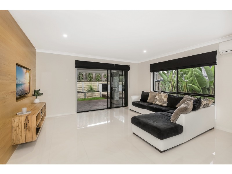 15 Dorretti Circuit, Upper Coomera QLD 4209