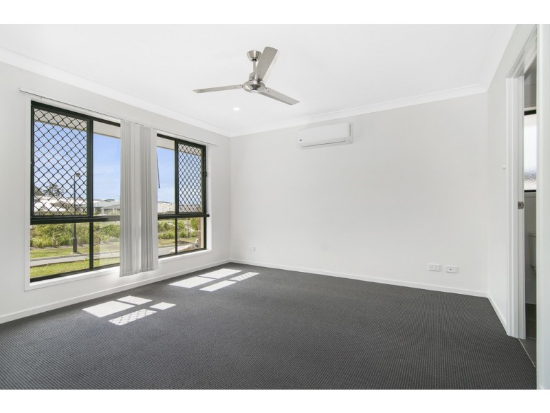 10 Ross Crescent, Pimpama QLD 4209