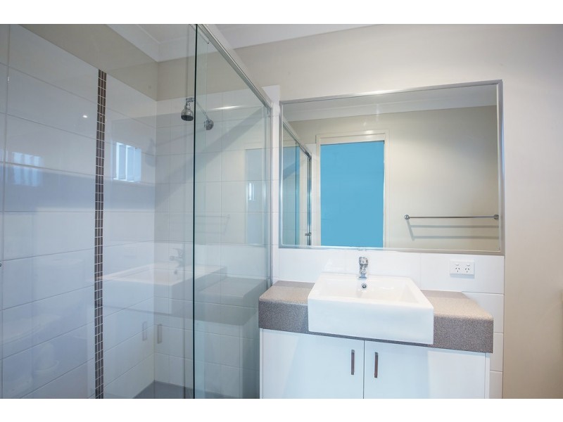 11 Kelly Avenue, Coomera QLD 4209