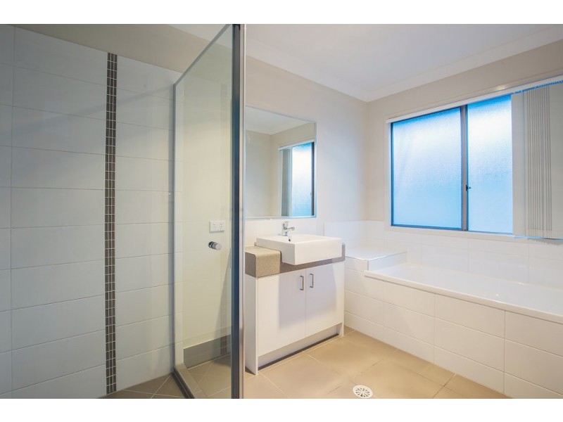 11 Kelly Avenue, Coomera QLD 4209