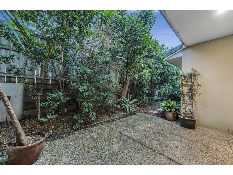 2/60 Freestone Drive, Upper Coomera QLD 4209